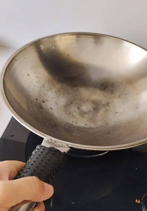 皇冠信用網代理申条件
_铁锅用了二三十年仍不粘不锈皇冠信用網代理申条件
,女子在线寻厂家想“再买一个”,厂家称已停产