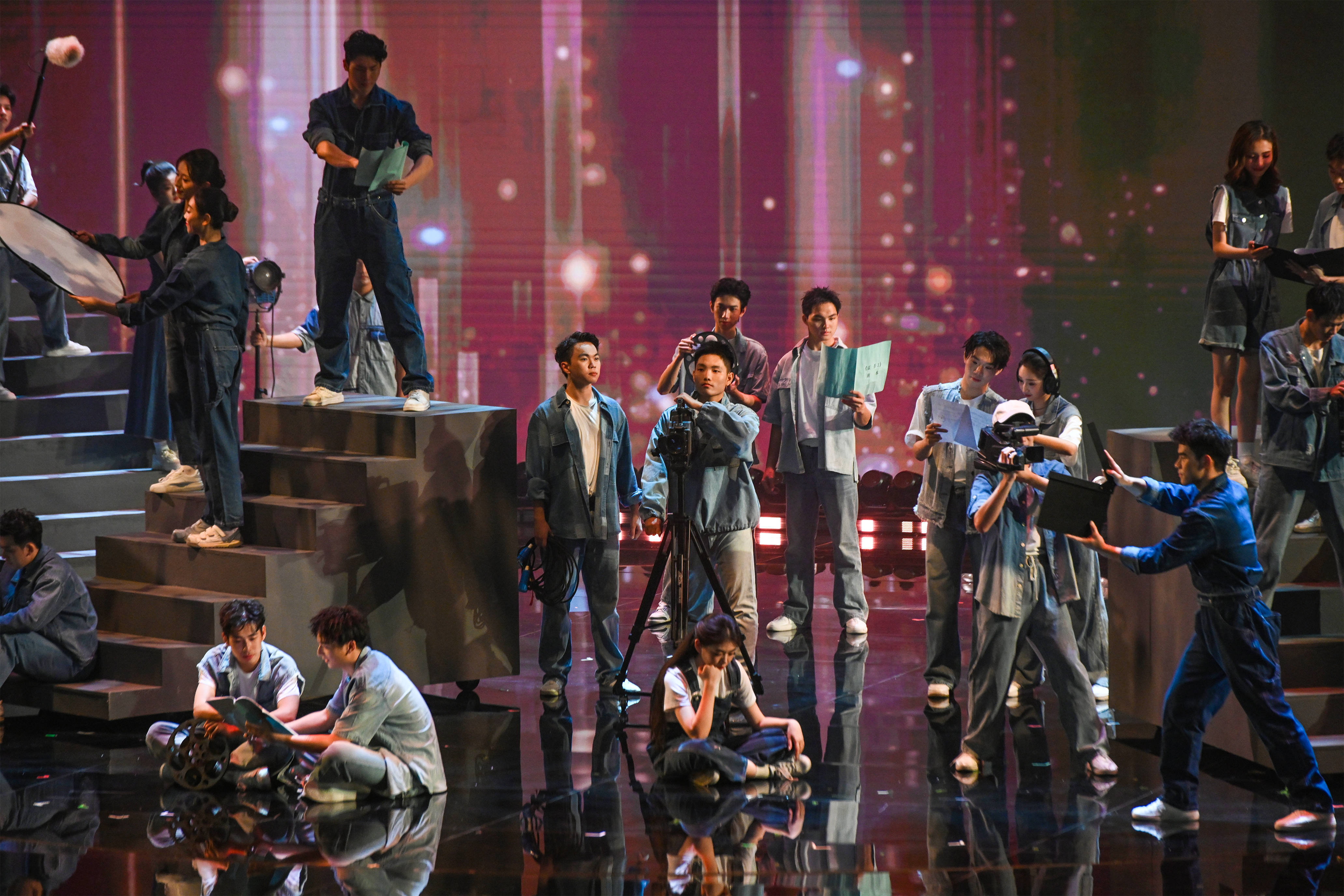 皇冠信用网正网
_2025年中国金鸡百花电影节开幕