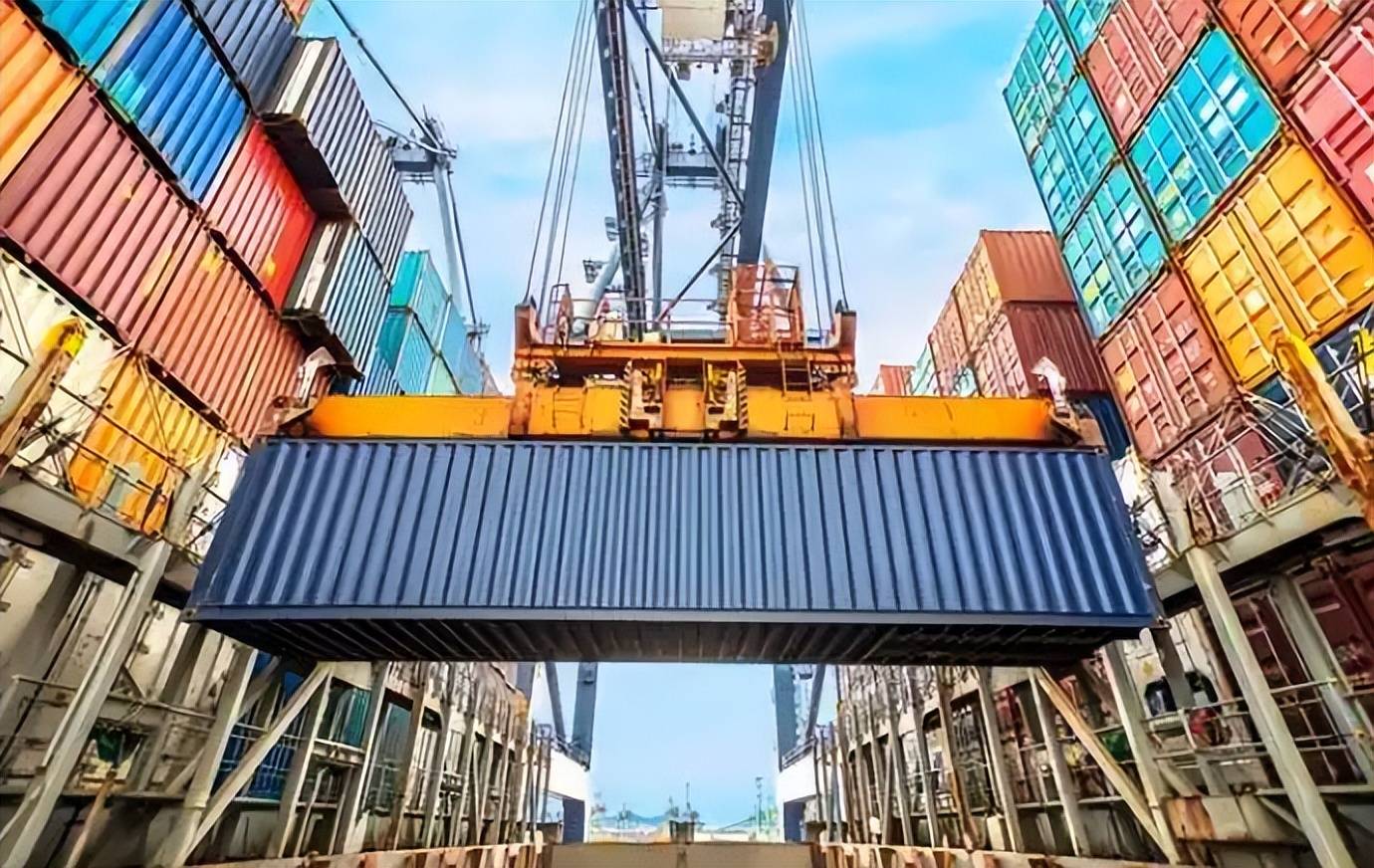 皇冠登3代理申请_美媒很感慨：要不是中国还在反抗特朗普皇冠登3代理申请，几乎全世界都向他投降了